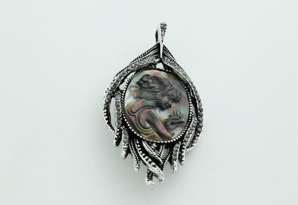 Брошь-подвеска