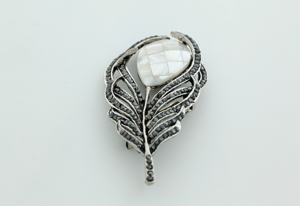 Брошь "Перо"